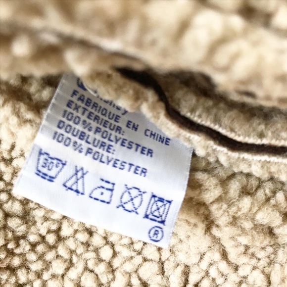 Disneyland resort Paris simba sherpa jacket GUC 2A - Picture 6 of 7